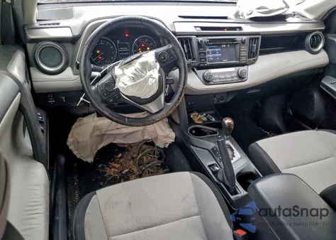 2016 Toyota Rav4 Xle z USA, uszkodzony, nr VIN JTMWFREV6GJ089644